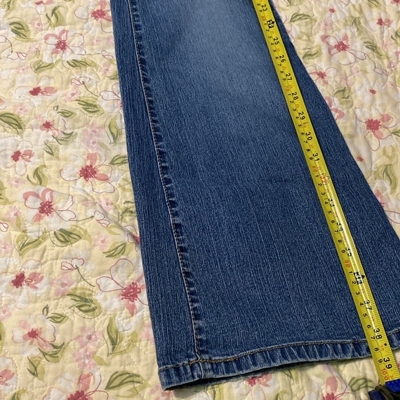 Vintage Angels Jeans With a Flare. Size 9. Pre-owned and in good shape. - Picture 14 of 14